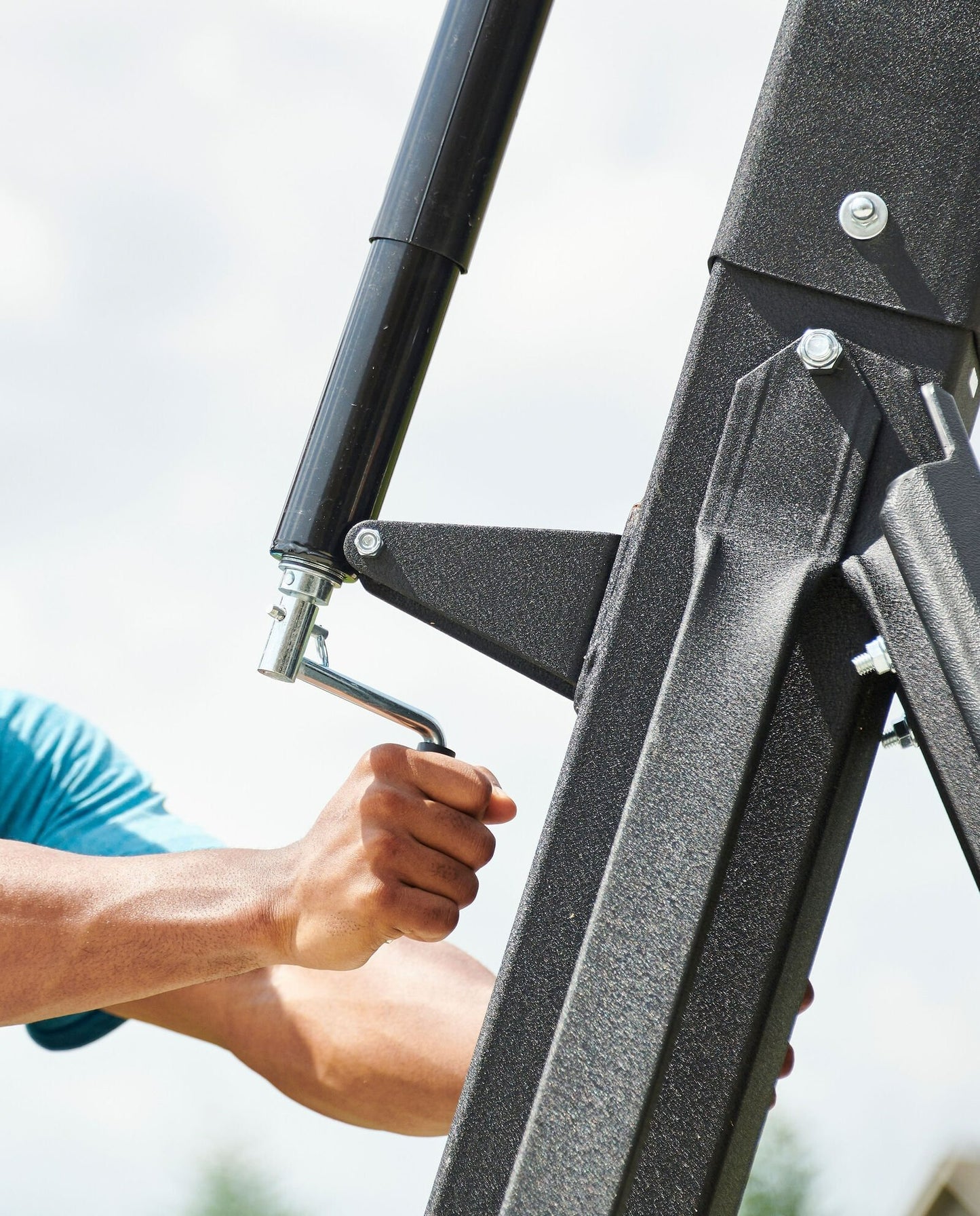Spalding THE BEAST PORTABLE BASKETBALL HOOP